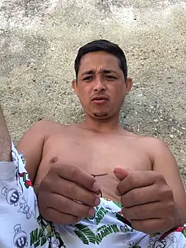 isacalejandroo online show from January 26, 2025, 3:03 pm