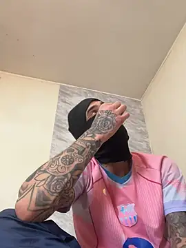 Snapshot of chavito2223 chatting on February 17, 2026, 2:13 pm chavito2223 online show from February 17, 2026, 2:13 pm