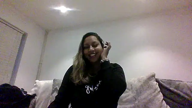 TEMPTING-TAMMY online show from January 4, 2025, 7:45 am