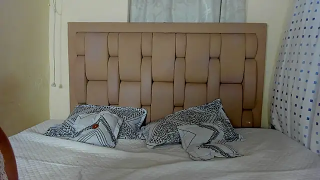 Snapshot of stepcouple_XXX chatting on February 22, 2026, 7:56 pm stepcouple XXX online show from February 22, 2026, 7:56 pm