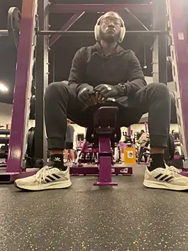 prettyrichie online show from October 20, 2025, 12:55 am