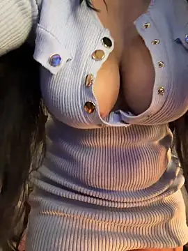 Snapshot of Anily_Lovely chatting on February 26, 2025, 3:32 am Anily Lovely online show from February 26, 2025, 3:32 am