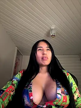 Snapshot of Anily_Lovely chatting on October 22, 2025, 12:00 am Anily Lovely online show from October 22, 2025, 12:00 am