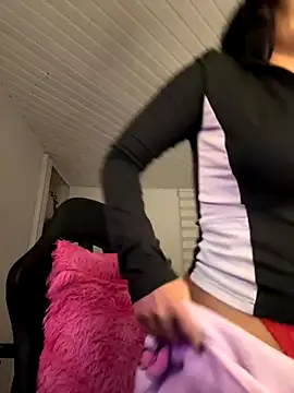 Snapshot of Anily_Lovely chatting on November 11, 2025, 10:54 pm Anily Lovely online show from November 11, 2025, 10:54 pm