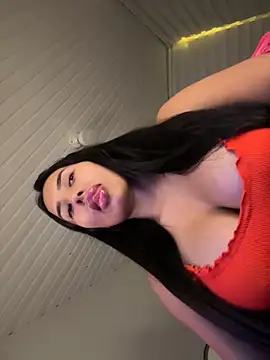 Snapshot of Anily_Lovely chatting on December 2, 2025, 1:22 am Anily Lovely online show from December 2, 2025, 1:22 am