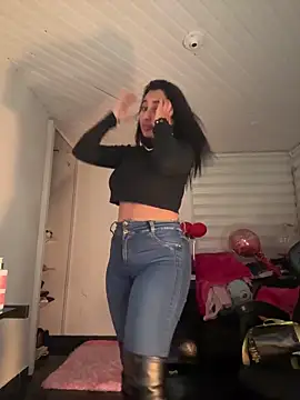 Snapshot of Anily_Lovely chatting on February 21, 2026, 2:34 am Anily Lovely online show from February 21, 2026, 2:34 am