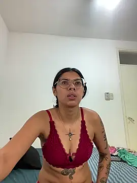 Argentiiniita online show from February 2, 2025, 1:41 pm