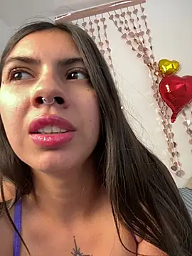 Argentiiniita online show from February 12, 2025, 9:22 pm