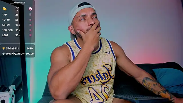 Snapshot of maximusclark1 chatting on March 2, 2025, 9:54 pm maximusclark1 online show from March 2, 2025, 9:54 pm