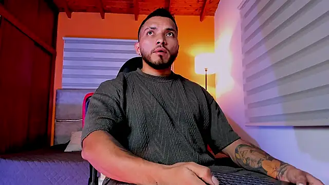 Snapshot of maximusclark1 chatting on February 23, 2026, 11:13 pm maximusclark1 online show from February 23, 2026, 11:13 pm