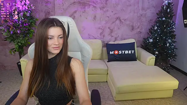 Julia  Star  online show from January 7, 2025, 8:03 am