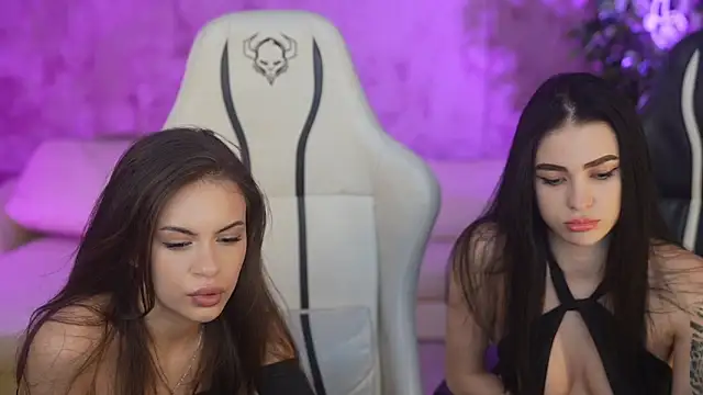 Julia  Star  online show from March 11, 2025, 2:40 pm