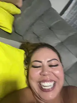 lariic online show from January 11, 2025, 1:37 am