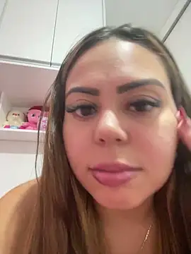 lariic online show from March 15, 2025, 1:19 am