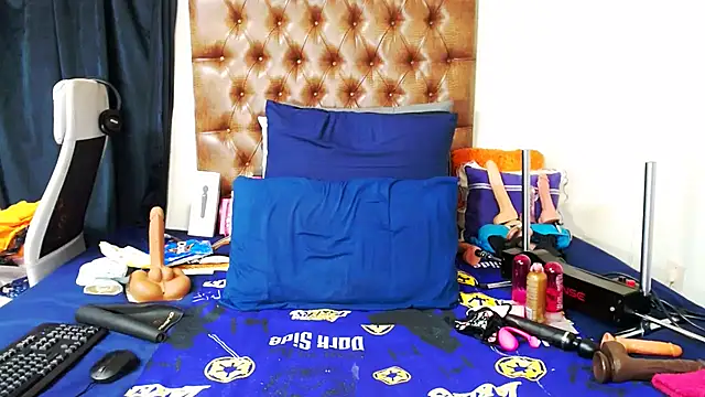 Snapshot of Hotxbums22 chatting on February 7, 2026, 2:48 am Hotxbums22 online show from February 7, 2026, 2:48 am