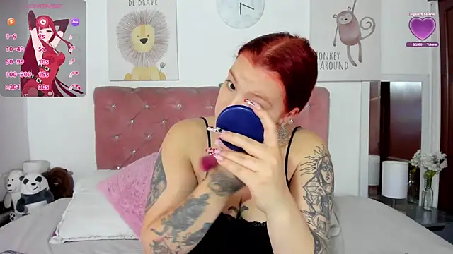 Snapshot of CelessteRedds chatting on February 17, 2025, 11:34 am CelessteRedds online show from February 17, 2025, 11:34 am