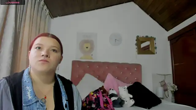 Snapshot of CelessteRedds chatting on March 8, 2025, 11:27 am CelessteRedds online show from March 8, 2025, 11:27 am