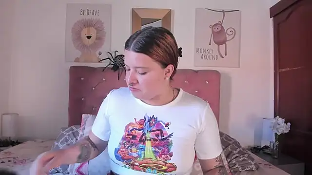 Snapshot of CelessteRedds chatting on November 1, 2025, 11:45 am CelessteRedds online show from November 1, 2025, 11:45 am