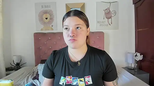 Snapshot of CelessteRedds chatting on November 10, 2025, 11:42 am CelessteRedds online show from November 10, 2025, 11:42 am