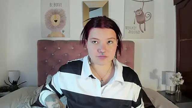 Snapshot of CelessteRedds chatting on November 13, 2025, 11:20 am CelessteRedds online show from November 13, 2025, 11:20 am