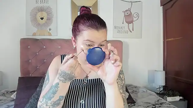 Snapshot of CelessteRedds chatting on December 1, 2025, 11:37 am CelessteRedds online show from December 1, 2025, 11:37 am