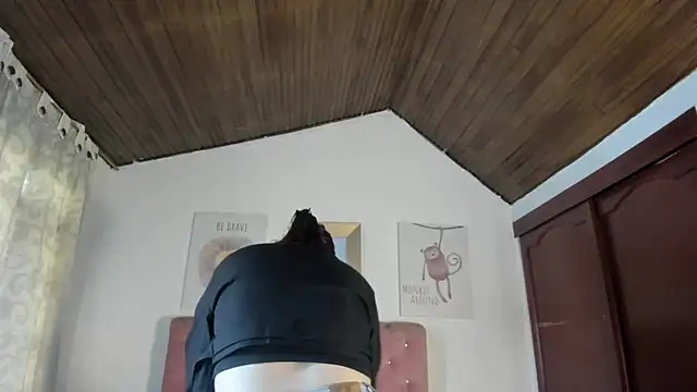 Snapshot of CelessteRedds chatting on December 2, 2025, 11:37 am CelessteRedds online show from December 2, 2025, 11:37 am