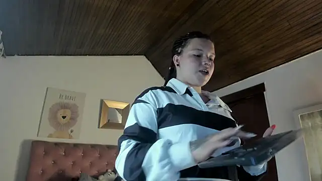 Snapshot of CelessteRedds chatting on January 6, 2026, 11:47 am CelessteRedds online show from January 6, 2026, 11:47 am