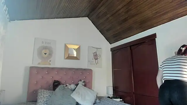 Snapshot of CelessteRedds chatting on January 10, 2026, 11:45 am CelessteRedds online show from January 10, 2026, 11:45 am