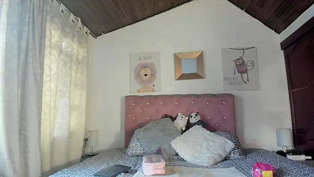 Snapshot of CelessteRedds chatting on January 13, 2026, 12:10 pm CelessteRedds online show from January 13, 2026, 12:10 pm