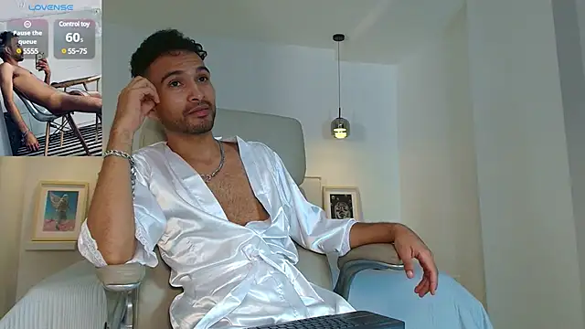 Snapshot of _miguel0 chatting on March 4, 2025, 10:27 pm miguel0 online show from March 4, 2025, 10:27 pm