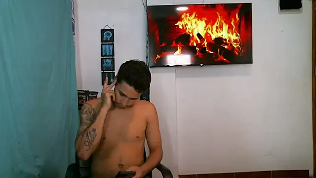 Snapshot of JacobandChloee chatting on February 19, 2026, 8:16 pm JacobandChloee online show from February 19, 2026, 8:16 pm