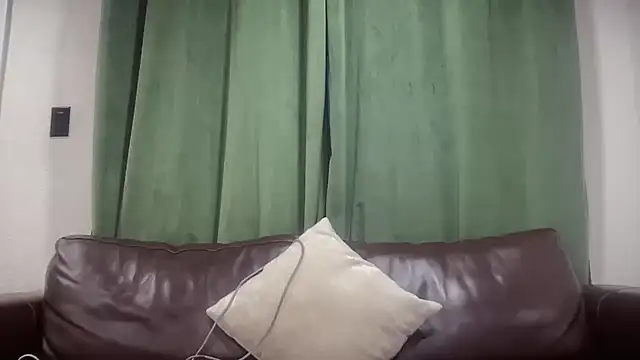 Snapshot of BaileyBaird chatting on December 25, 2024, 12:48 am BaileyBaird online show from December 25, 2024, 12:48 am