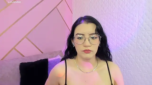 Snapshot of Violetaa_diazz chatting on January 31, 2026, 9:24 pm Violetaa diazz online show from January 31, 2026, 9:24 pm