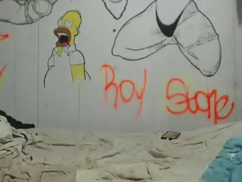 Snapshot of roystonee01 chatting on November 5, 2025, 3:17 am roystonee01 online show from November 5, 2025, 3:17 am