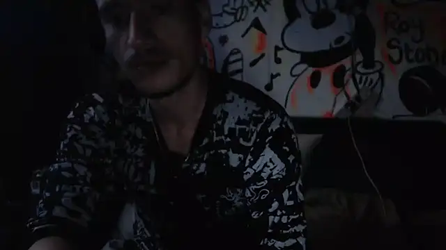 Snapshot of roystonee01 chatting on November 16, 2025, 10:54 am roystonee01 online show from November 16, 2025, 10:54 am