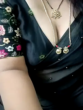 Snapshot of your-sameera chatting on January 28, 2025, 3:57 am your-sameera online show from January 28, 2025, 3:57 am