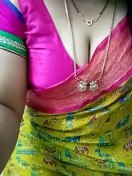 Snapshot of your-sameera chatting on February 4, 2025, 4:37 am your-sameera online show from February 4, 2025, 4:37 am