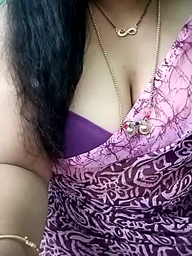 Snapshot of your-sameera chatting on February 15, 2025, 11:28 am your-sameera online show from February 15, 2025, 11:28 am