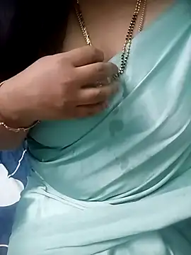 Snapshot of your-sameera chatting on February 28, 2025, 3:37 pm your-sameera online show from February 28, 2025, 3:37 pm