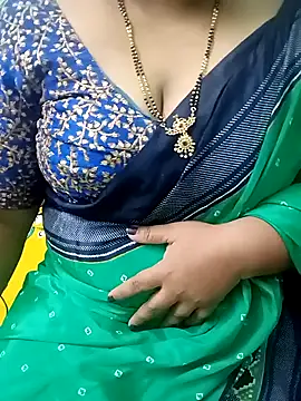 Snapshot of your-sameera chatting on October 8, 2025, 4:43 am your-sameera online show from October 8, 2025, 4:43 am