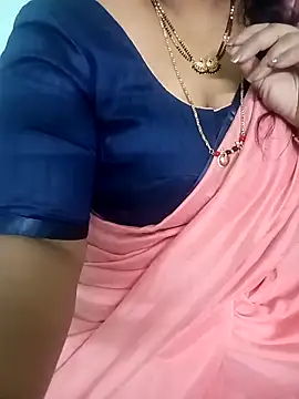 Snapshot of your-sameera chatting on December 15, 2025, 5:01 am your-sameera online show from December 15, 2025, 5:01 am