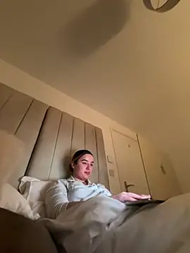 maisiesmithx online show from February 20, 2026, 2:41 am