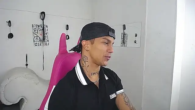 Leonard Price online show from February 9, 2026, 2:21 pm