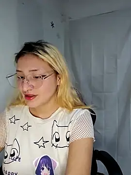 Snapshot of sadnessgyall chatting on March 23, 2025, 7:31 am sadnessgyall online show from March 23, 2025, 7:31 am