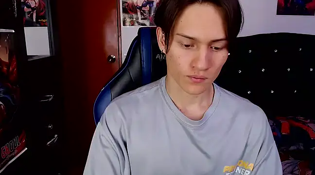 Snapshot of sr_jaeger chatting on March 12, 2025, 8:41 pm sr jaeger online show from March 12, 2025, 8:41 pm