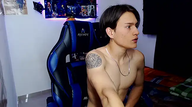 Snapshot of sr_jaeger chatting on March 20, 2025, 7:04 pm sr jaeger online show from March 20, 2025, 7:04 pm