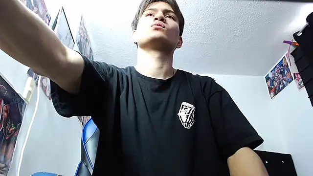 Snapshot of sr_jaeger chatting on October 15, 2025, 1:00 pm sr jaeger online show from October 15, 2025, 1:00 pm