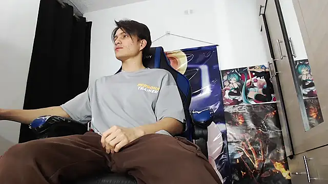 Snapshot of sr_jaeger chatting on December 16, 2025, 1:05 pm sr jaeger online show from December 16, 2025, 1:05 pm