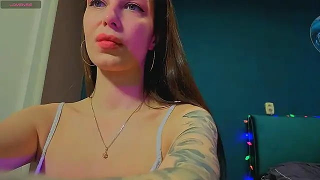 Snapshot of the_perfectgirl chatting on February 10, 2026, 1:37 pm the perfectgirl online show from February 10, 2026, 1:37 pm