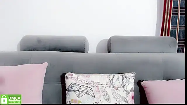 Snapshot of mariana_katto chatting on December 19, 2025, 7:10 pm mariana katto online show from December 19, 2025, 7:10 pm